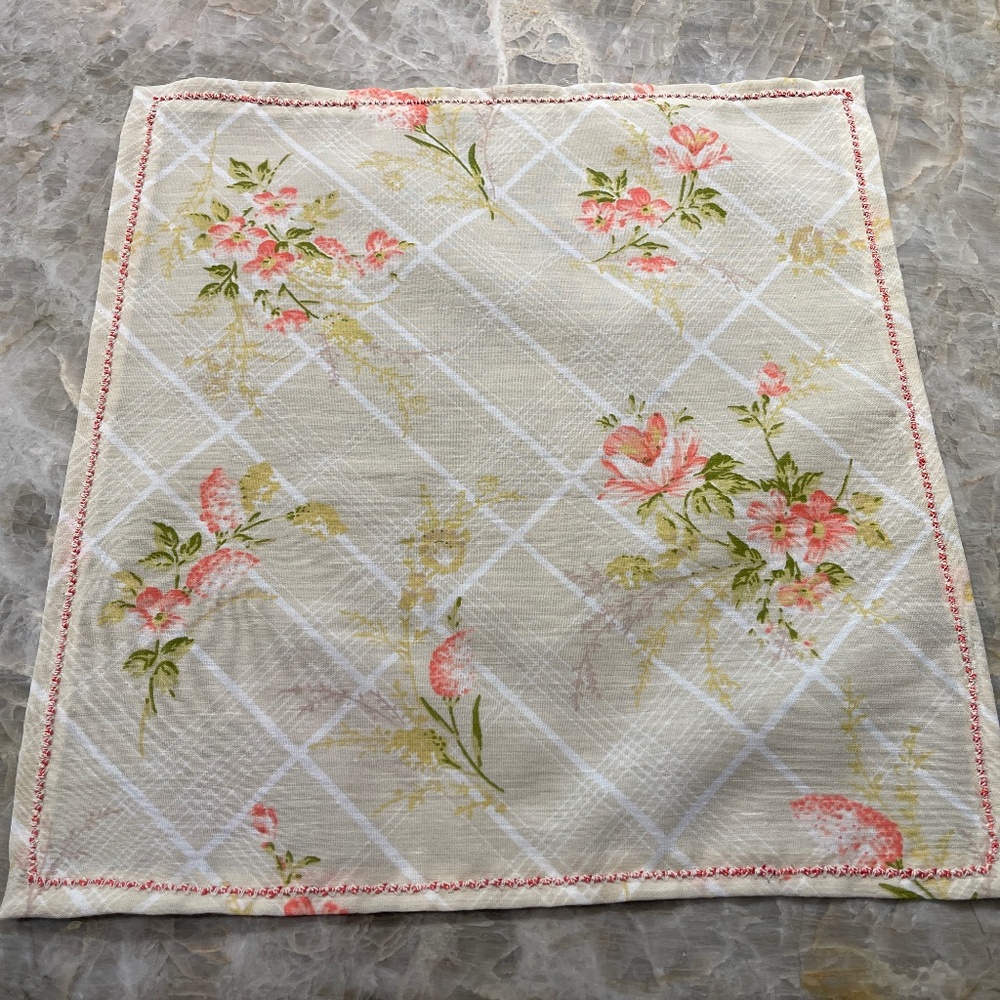 Set of 8 Cloth Napkins, Vintage Fabric, Shabby Chic New, 12.5", Embroidered